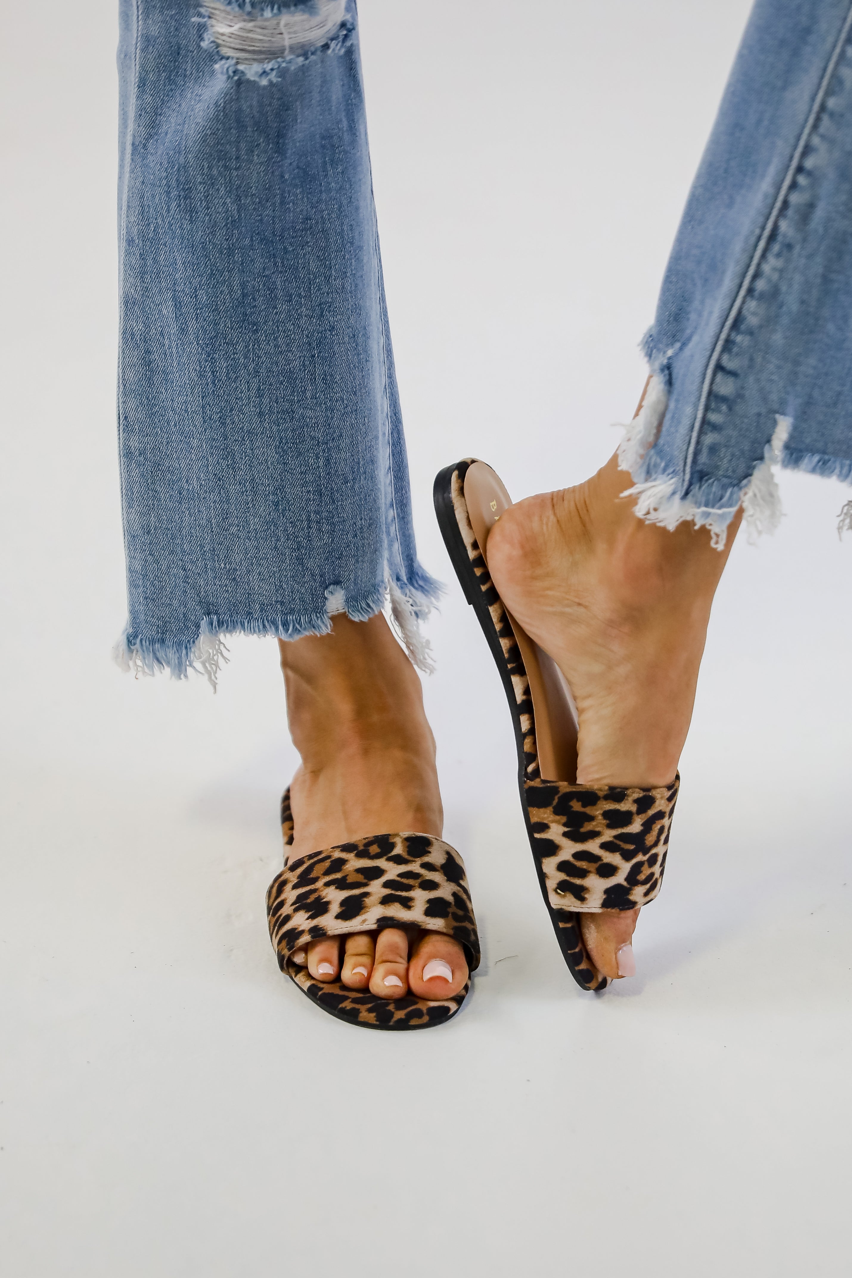FINAL SALE - Try To Keep Up Slide Sandals